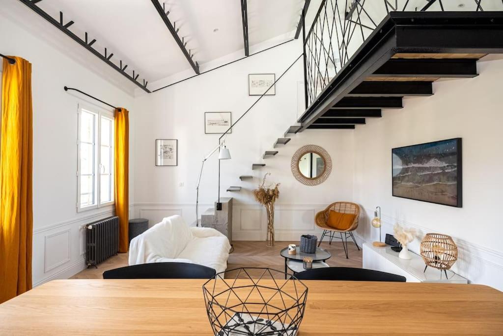 Superbe Appartement Facon Loft A 2 Pas Du Centre ! La Rochelle  Exterior photo